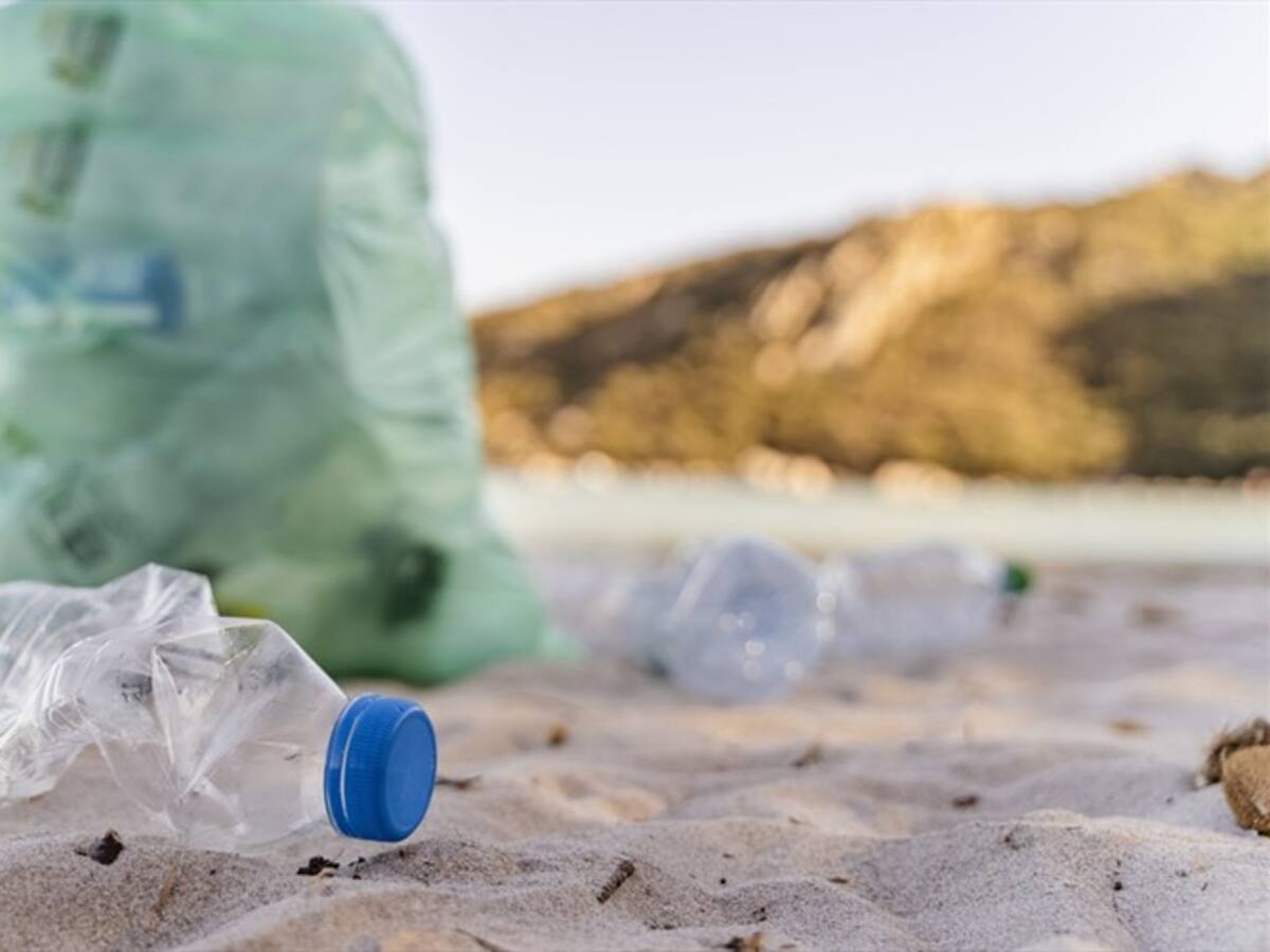 Así funciona la máquina que permite convertir el plástico en combustible