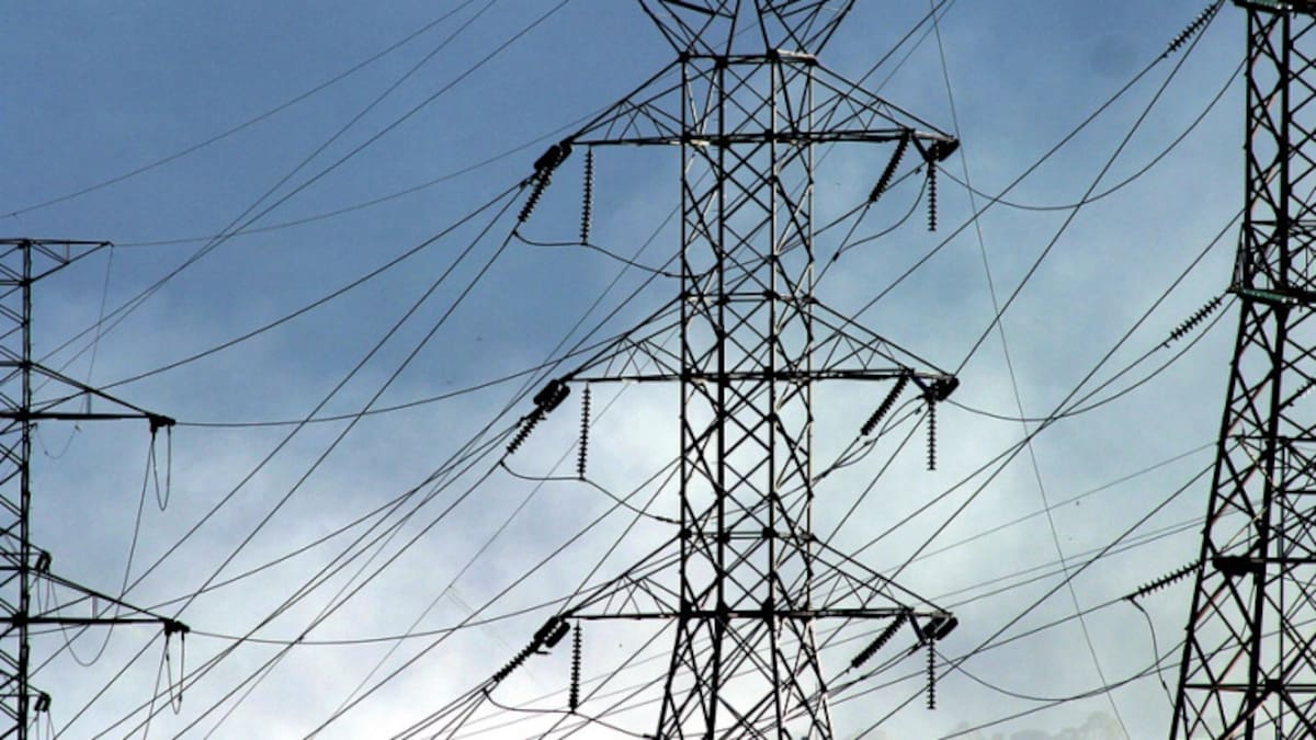 Advierten incremento de tarifas de energía en junio y un posible racionamiento en 2027