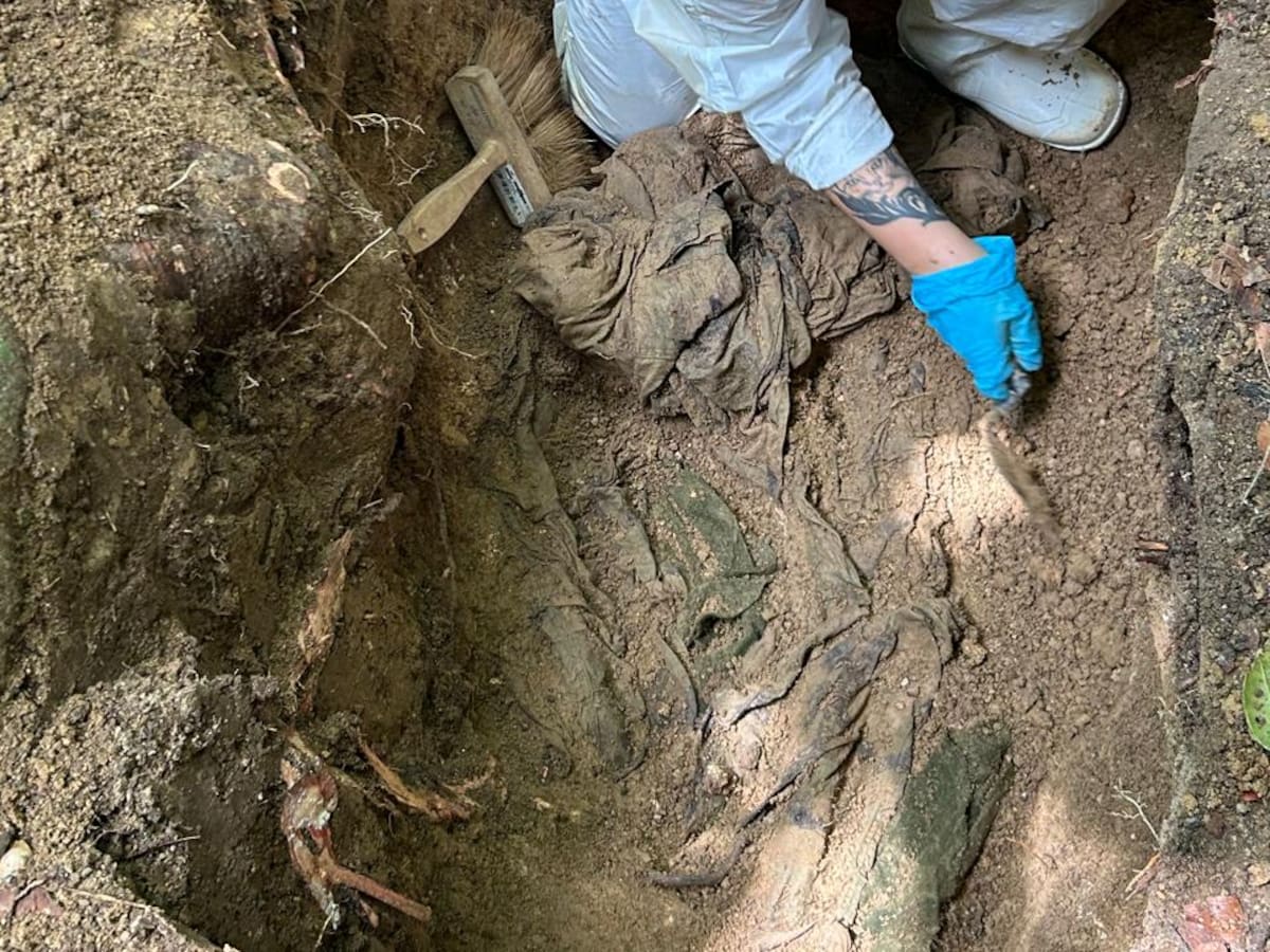 Así se busca a los desaparecidos en Colombia: Desenterrando lo que la guerra quiso ocultar