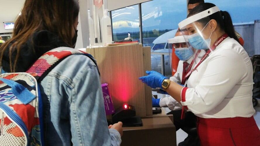 La terminal aérea que sirve a Cali habilitó rutas hacia Bogotá, Medellín y Pasto. Foto: Cortesía