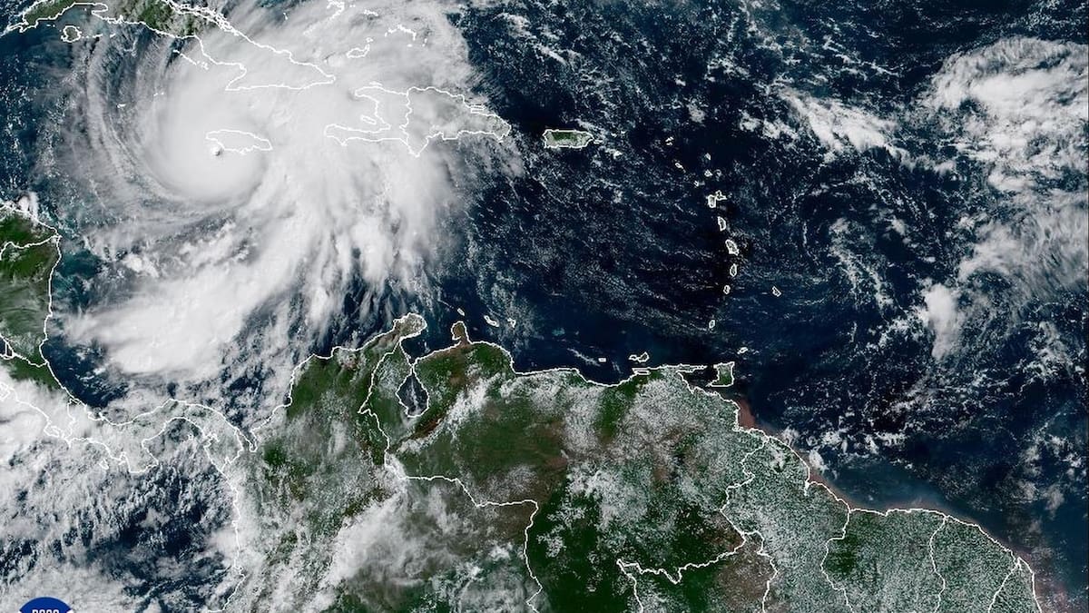 Huracán Melissa toca tierra en Jamaica con categoría 5