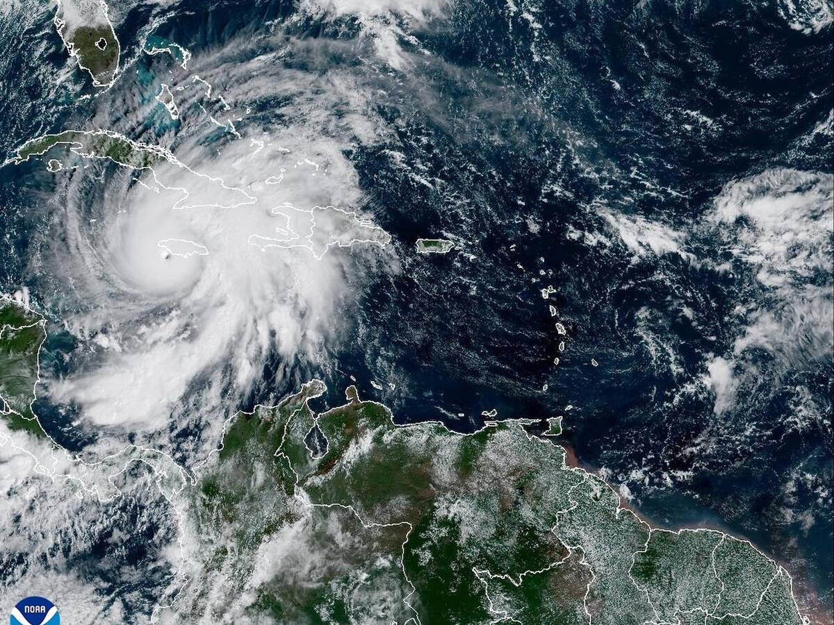 Huracán Melissa toca tierra en Jamaica con categoría 5