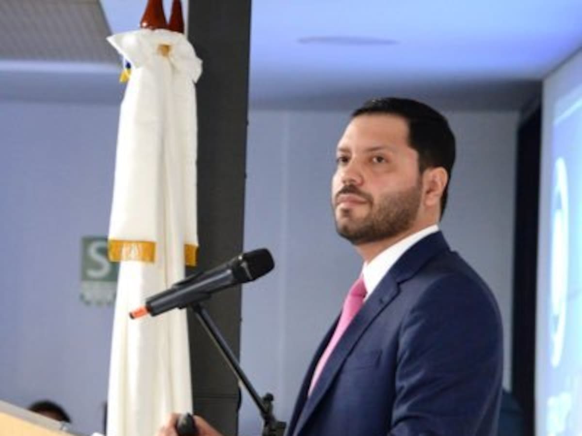 Un candidato a la Contraloría de Bogotá inteligente… pero artificial