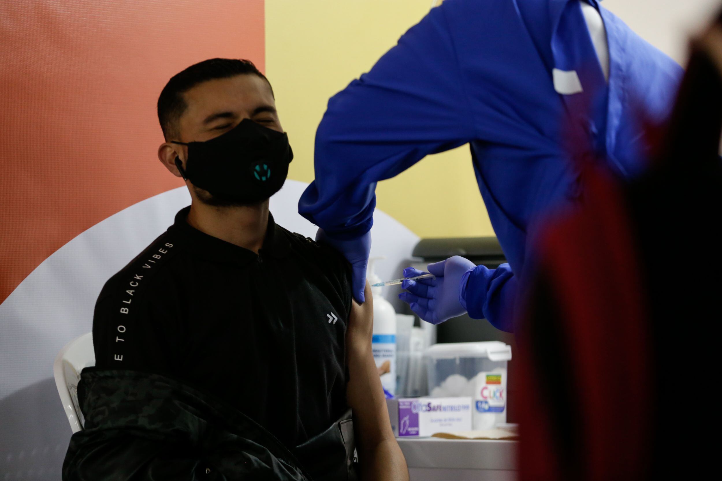 Restircciones a no vacunados en Medellín. Foto: Colprensa