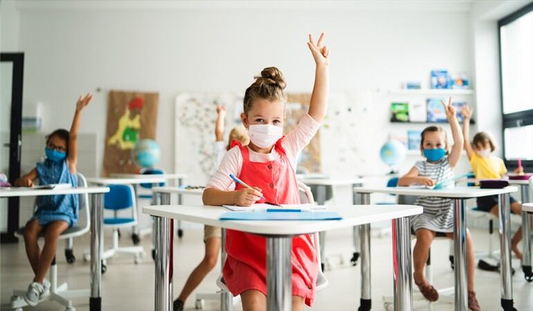 ¿Qué opina del regreso a las aulas desde el 15 de julio en Colombia? #VolverAClasesEs. Foto: Getty Images
