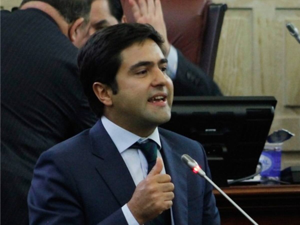 Samuel Hoyos renunció a la Cámara de Representantes