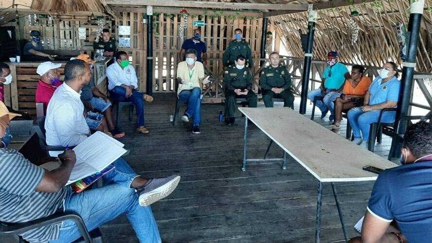 La Secretaría del Interior se reunió con la Policía y líderes de la comunidad para tratar de limar asperezas. Foto: Cortesía