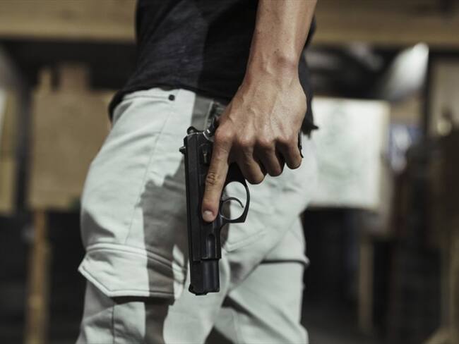 En la localidad de San Cristóbal, en el sur de Bogotá, delincuentes atacaron con martillo y con arma de fuego a un hombre para hurtar sus pertenencias. Foto: Getty Images / WESTEND61