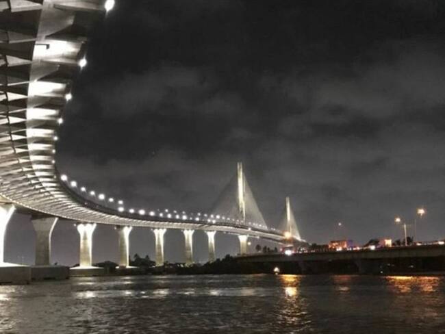 Encuentran irregularidades en contratos del puente Pumarejo