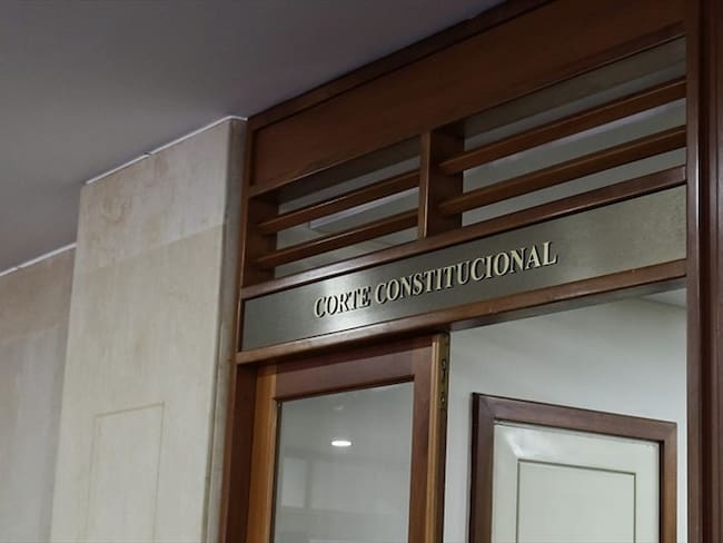 Para este caso, la Corte Constitucional explica que la consulta no puede desconocer la propiedad del subsuelo y de los recursos naturales de todos los colombianos. Foto: Colprensa