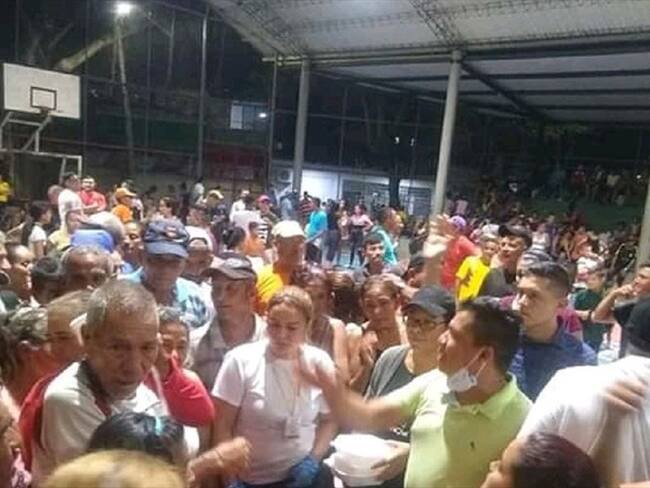 Eln y "Los Rastrojos" generan masivo desplazamiento en la frontera colombo-venezolana