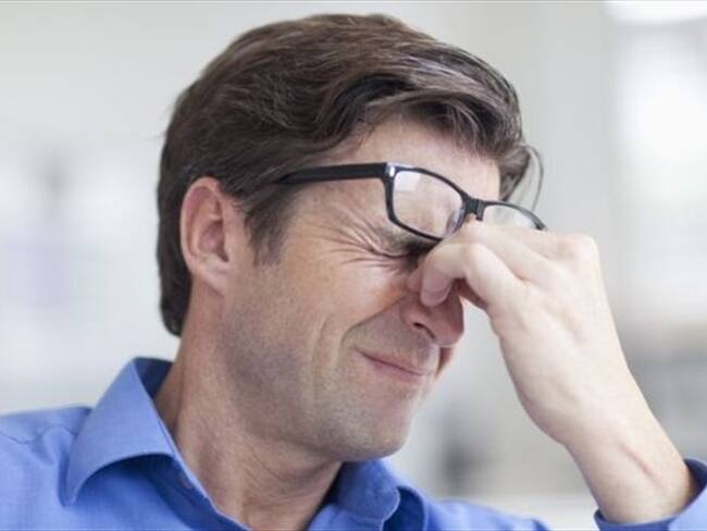 Confusión y debilidad repentina están entre los síntomas de un miniderrame cerebral. Foto: THINKSTOCK / BBC MUNDO.