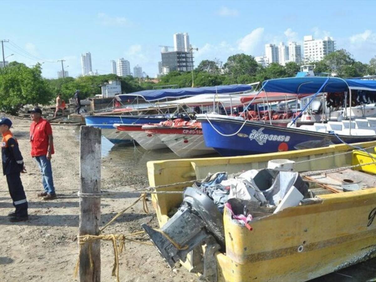 Cierran dos establecimientos e inmovilizan embarcaciones en un muelle ilegal de Cartagena