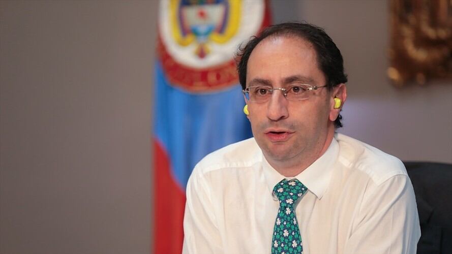 el ministro de Hacienda José Manuel Restrepo advirtió que si los indicadores continúan al alza,. Foto: Colprensa