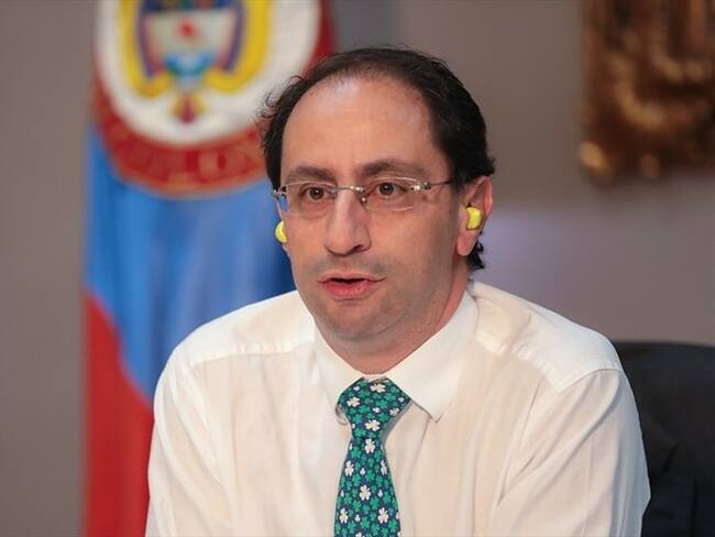 el ministro de Hacienda José Manuel Restrepo advirtió que si los indicadores continúan al alza,. Foto: Colprensa