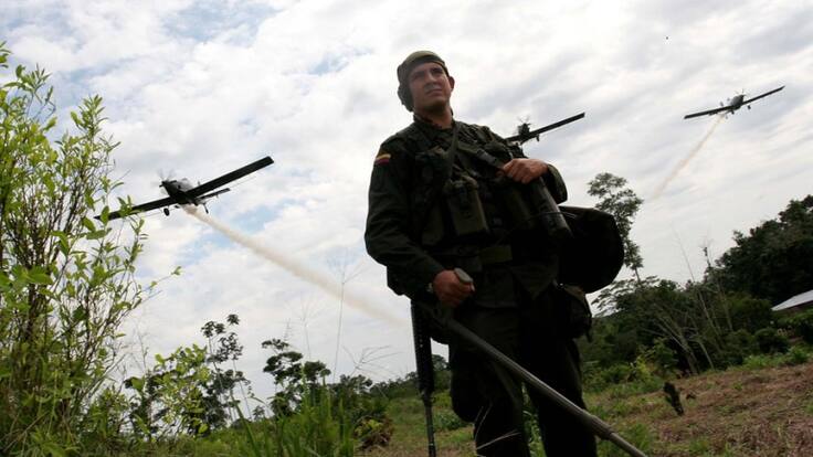 ¿Prohibir el glifosato en erradicación de cultivos ilícitos? Congresistas debaten