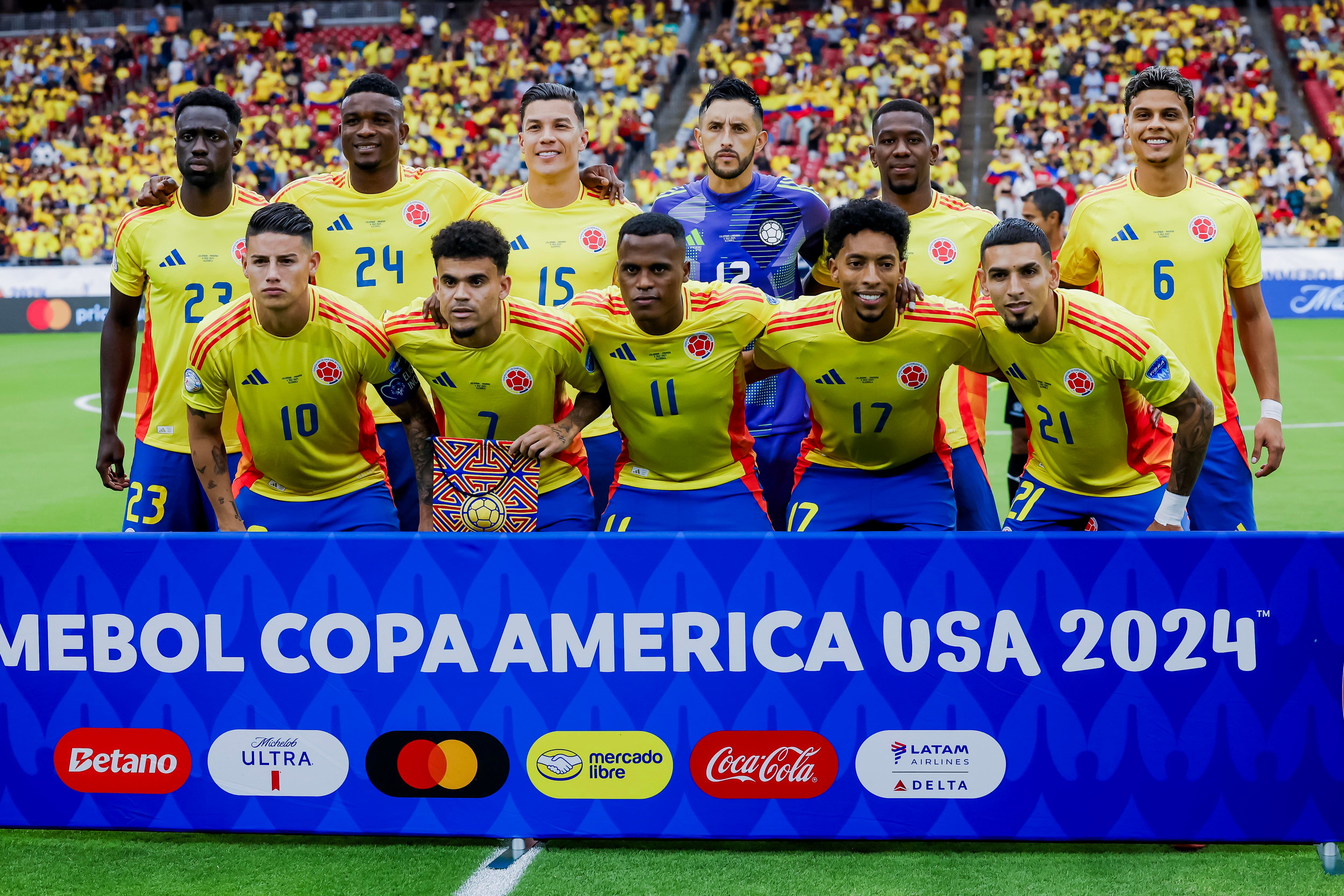 Glendale (United States), 06/07/2024.- Colombia starting eleven pose before the start of the CONMEBOL Copa America 2024 Quarter-finals match between Colombia and Panama, in Glendale, Arizona, USA, 06 July 2024. EFE/EPA/JOHN G. MABANGLO