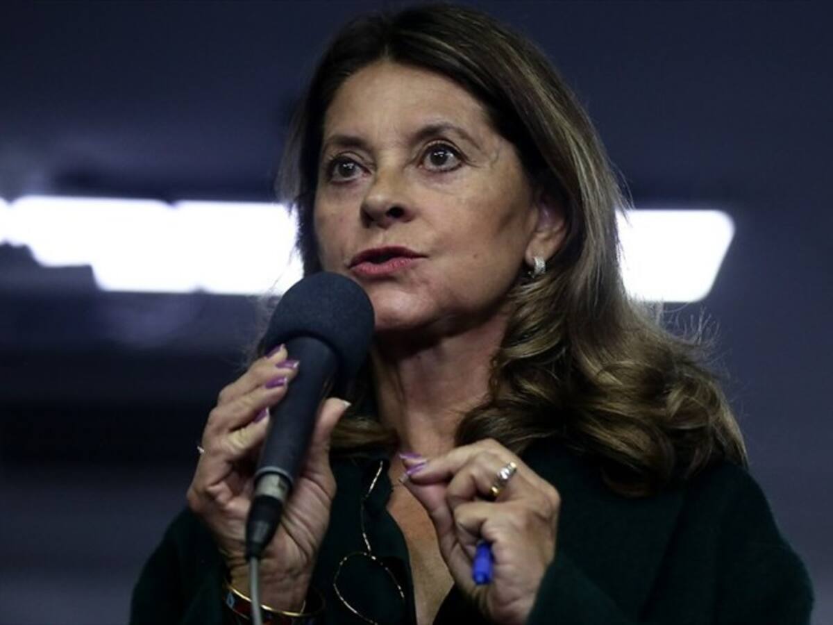 “Es innecesario mantener cerrados los municipios sin COVID-19”: Marta Lucía Ramírez