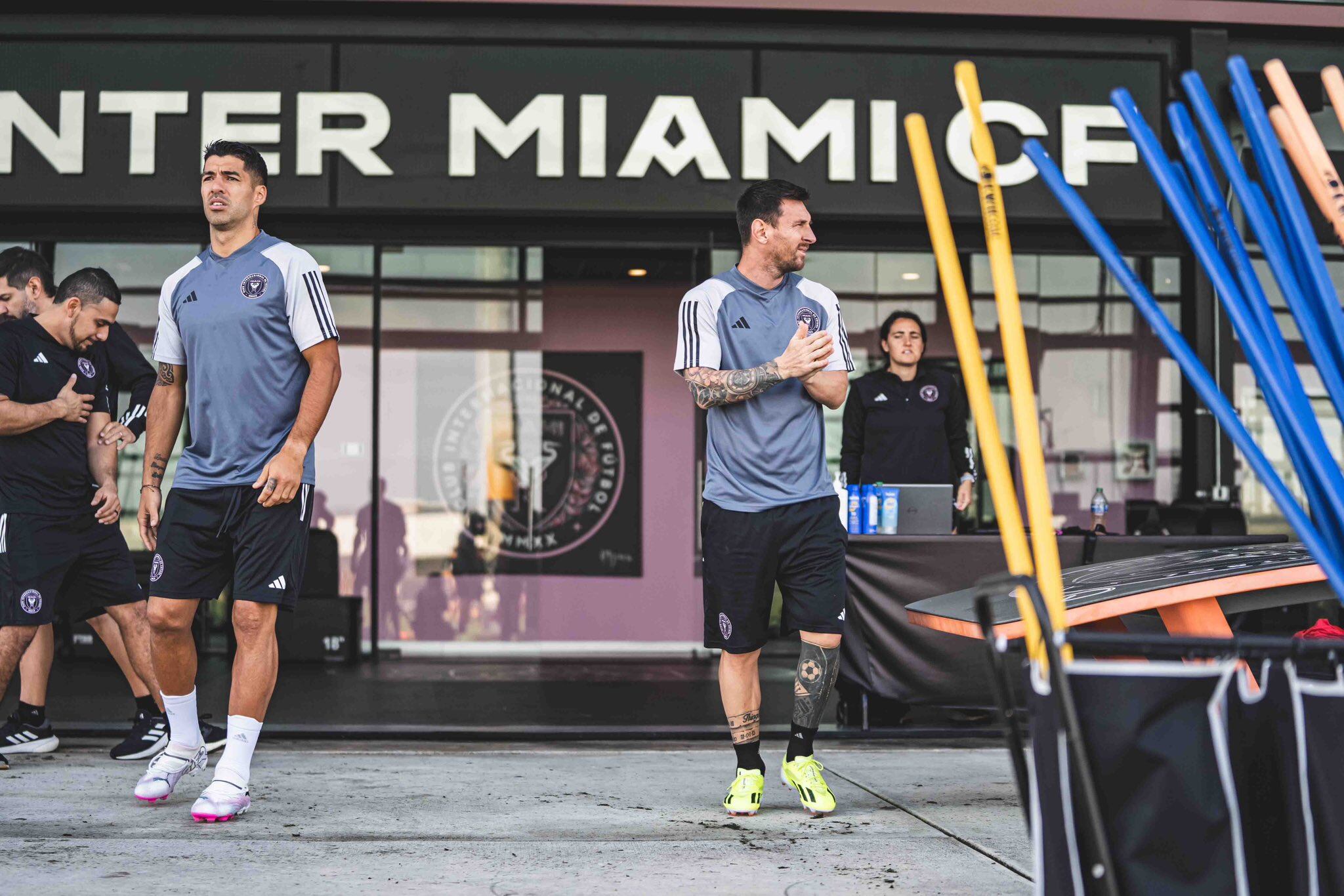 Messi y Luis Suárez se entrenaron juntos por primera vez con el Inter Miami. Foto: Twitter oficial Inter Miami.