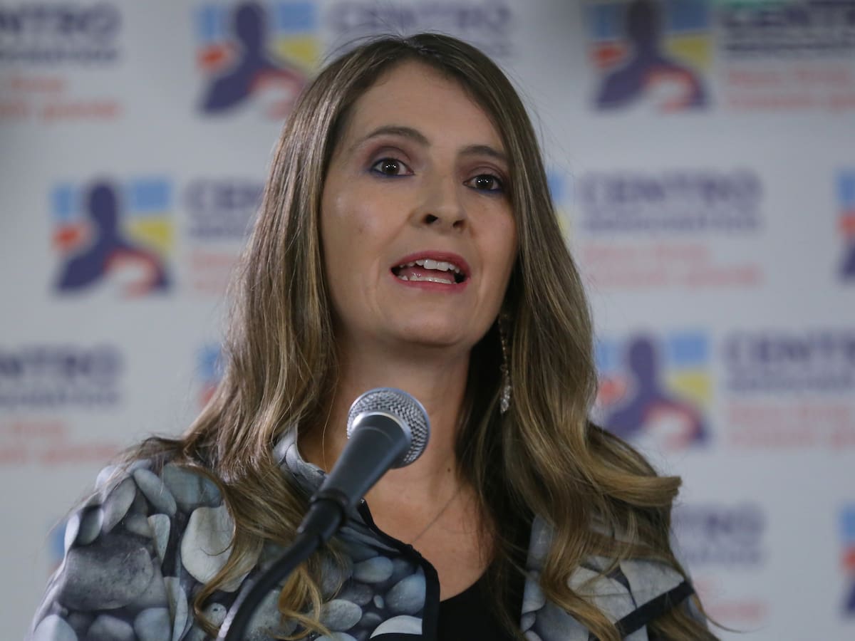 ¡No más adoctrinamiento en colegios!: Paloma Valencia