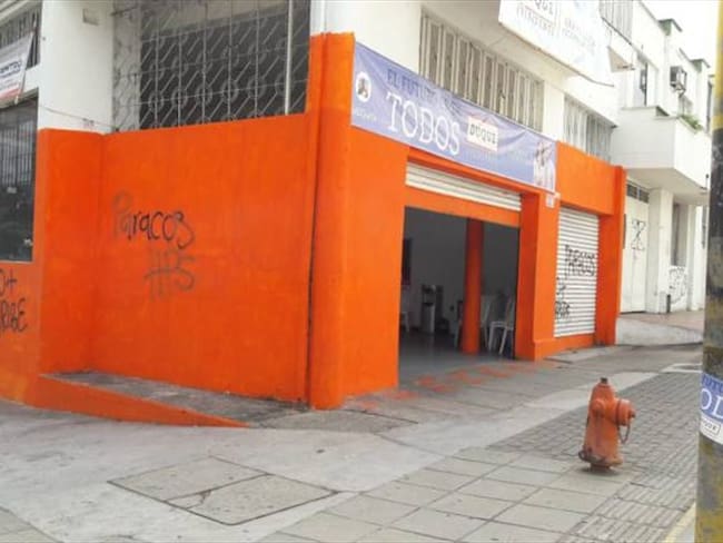 Denuncian ataque a sede de Iván Duque en Bucaramanga. Foto: La Wcon Julio Sánchez Cristo