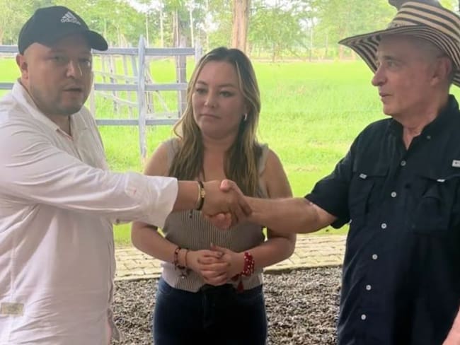 Álvaro Uribe y Jorge Suárez: un encuentro en medio de la diferencia que da esperanza