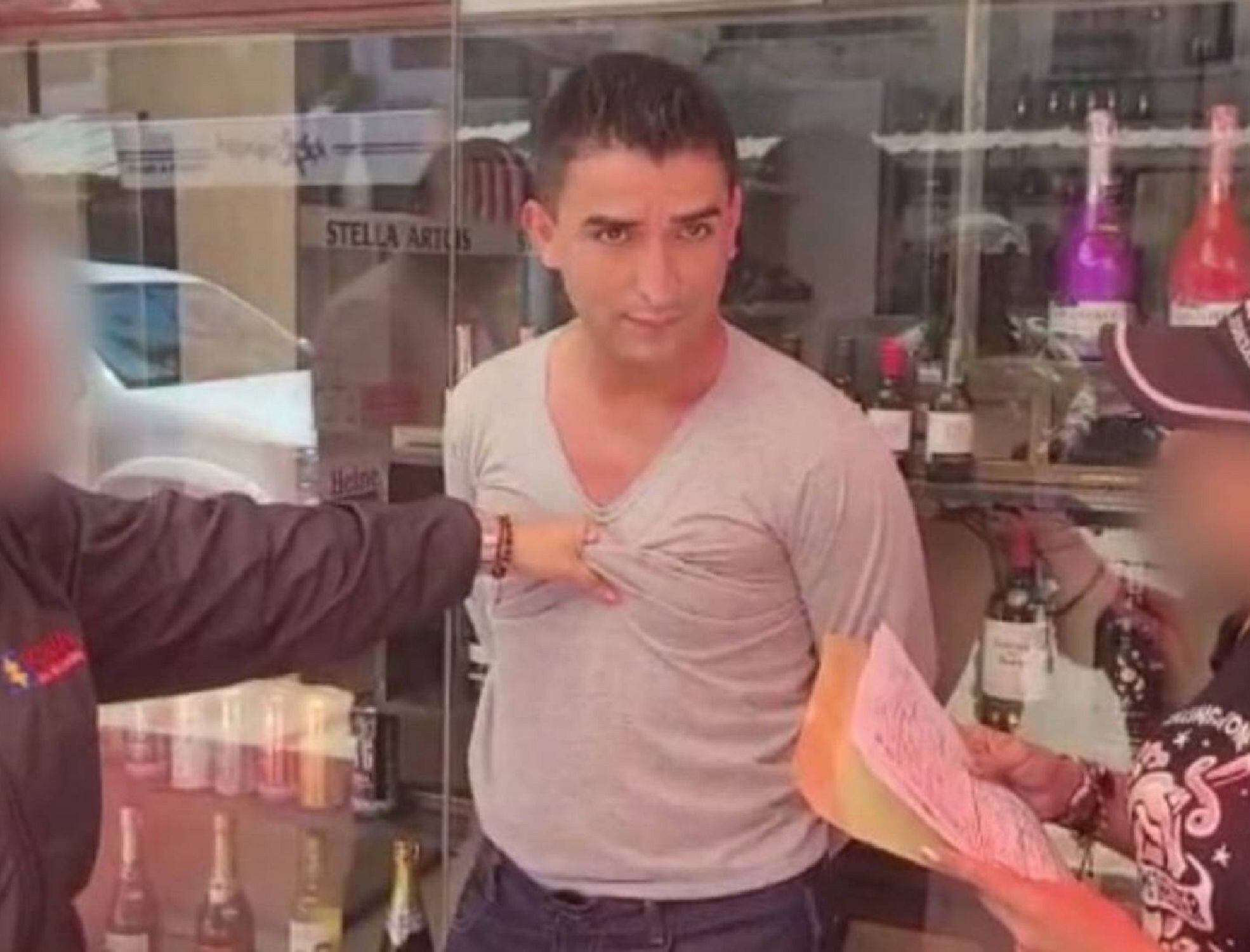 Alias Cocacolo -Policía