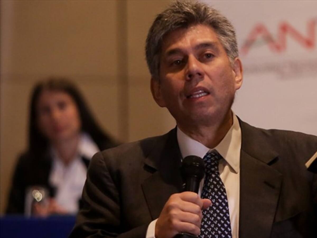 La solución para atacar la fiebre no es romper el termómetro: Daniel Coronell