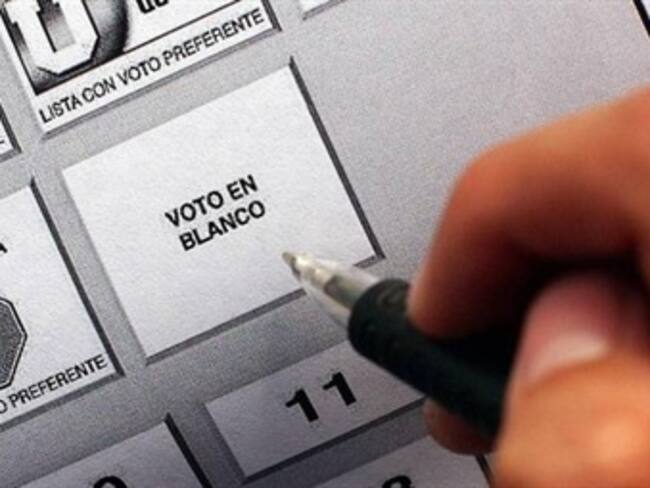 ¿Qué opina de la encuesta de La W y El Tiempo en la que el voto en blanco lidera las elecciones presidenciales?