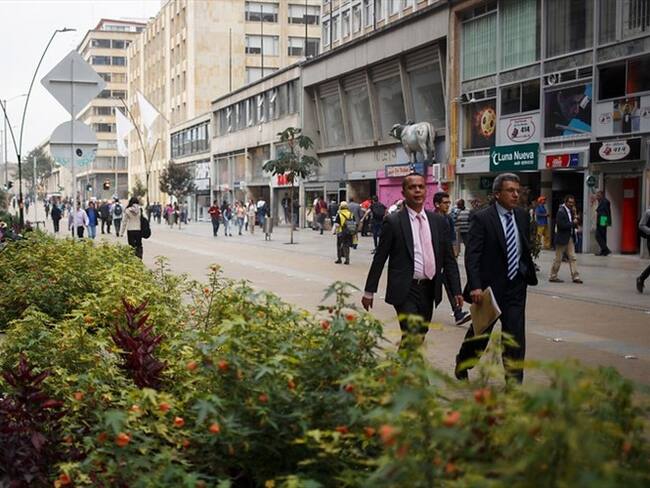 Se adelanta un proceso sancionatorio contra el consorcio Peatones Go, firma que actualmente adelanta la peatonalización de la carrera Séptima. Foto: Colprensa