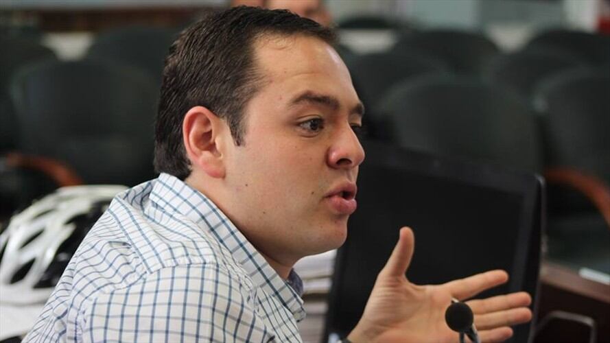 Fue ratificada la orden de arresto por tres días que dictó el juzgado primero municipal contra el concejal Carlos Mario Marín. Foto: Adrián Rodríguez