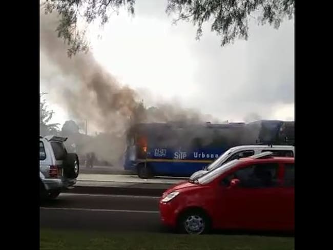 Un bus del Sitp se incendió. Foto: