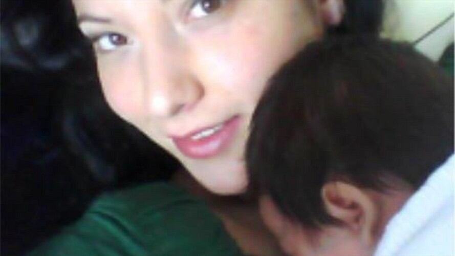Cindy Muñoz, denuncia que el padre de la niña, de origen saudí, no quiere devolverle a su pequeña.. Foto: Cortesía