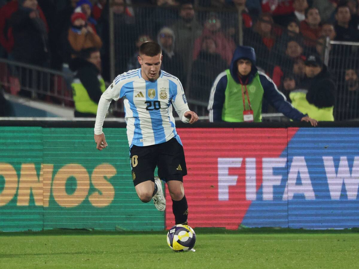 Real Madrid confirmó el fichaje del argentino Franco Mastantuono, procedente de River Plate