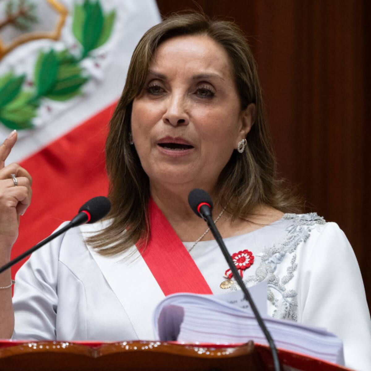 Presidencia de Dina Boluarte en Perú, en riesgo tras polémica por operación de nariz