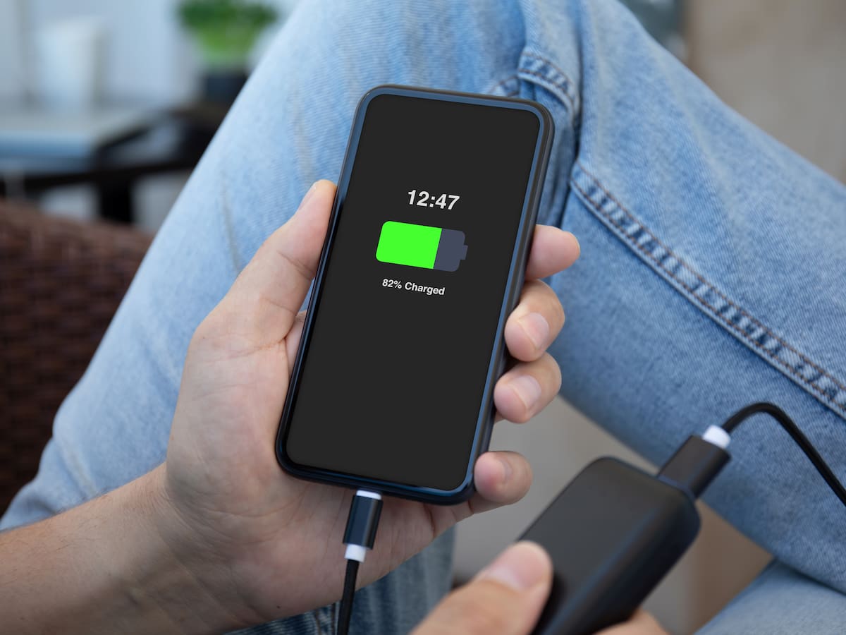 ¿Por qué el celular se descarga sin usarlo? Estos serían los motivos