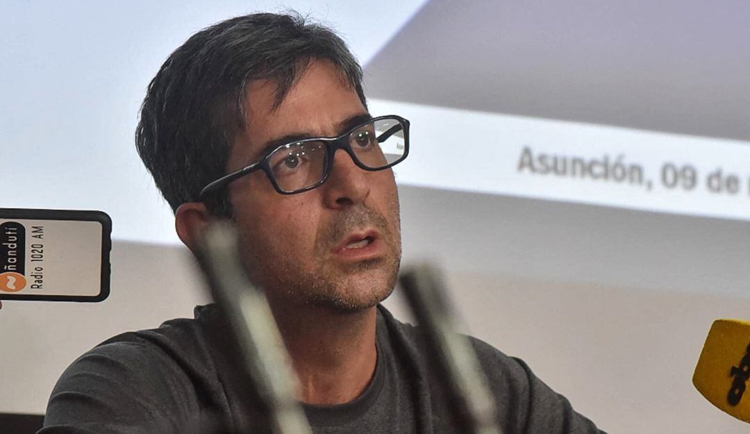 El fiscal Marcelo Pecci en su trabajo en Paraguay. Foto: EFE.