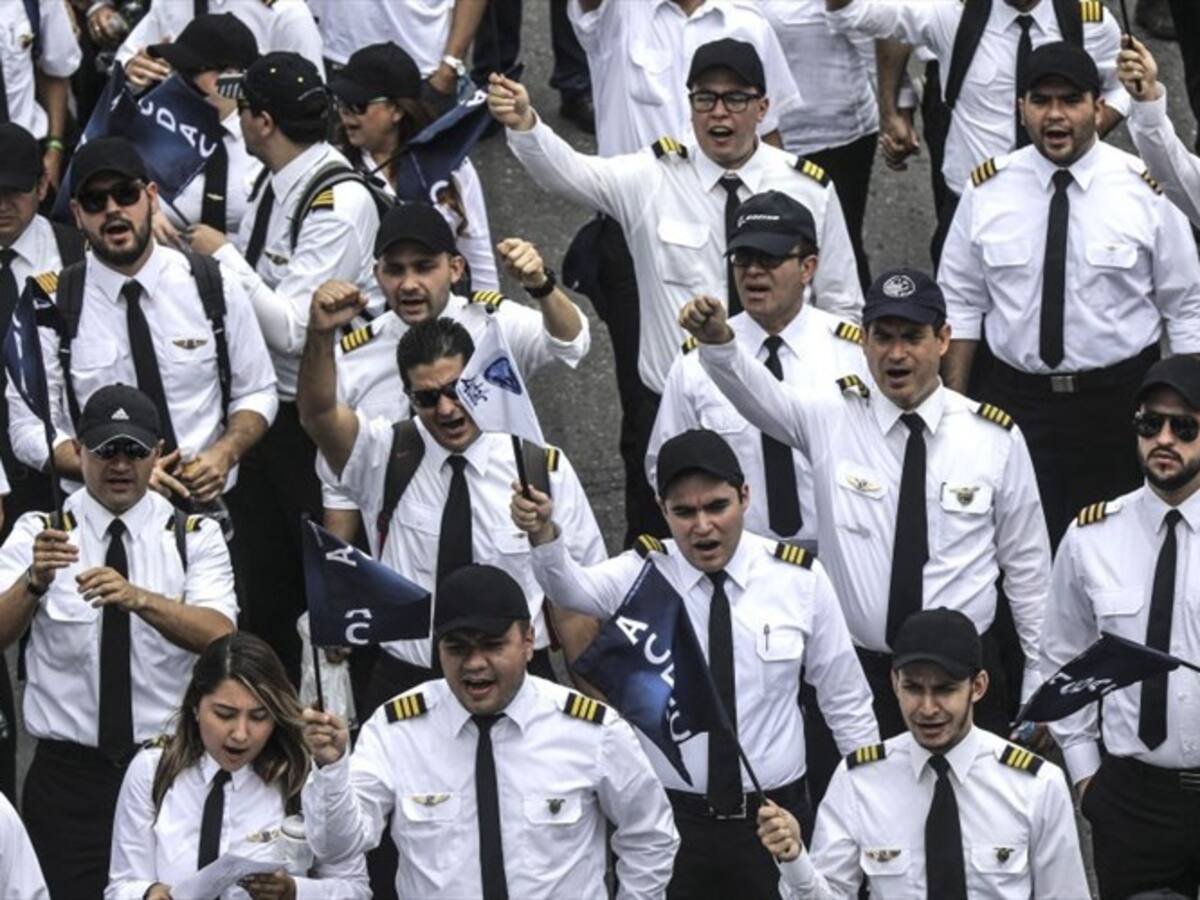 Ya son 74 pilotos afiliados a la Acdac que han sido despedidos por parte de Avianca