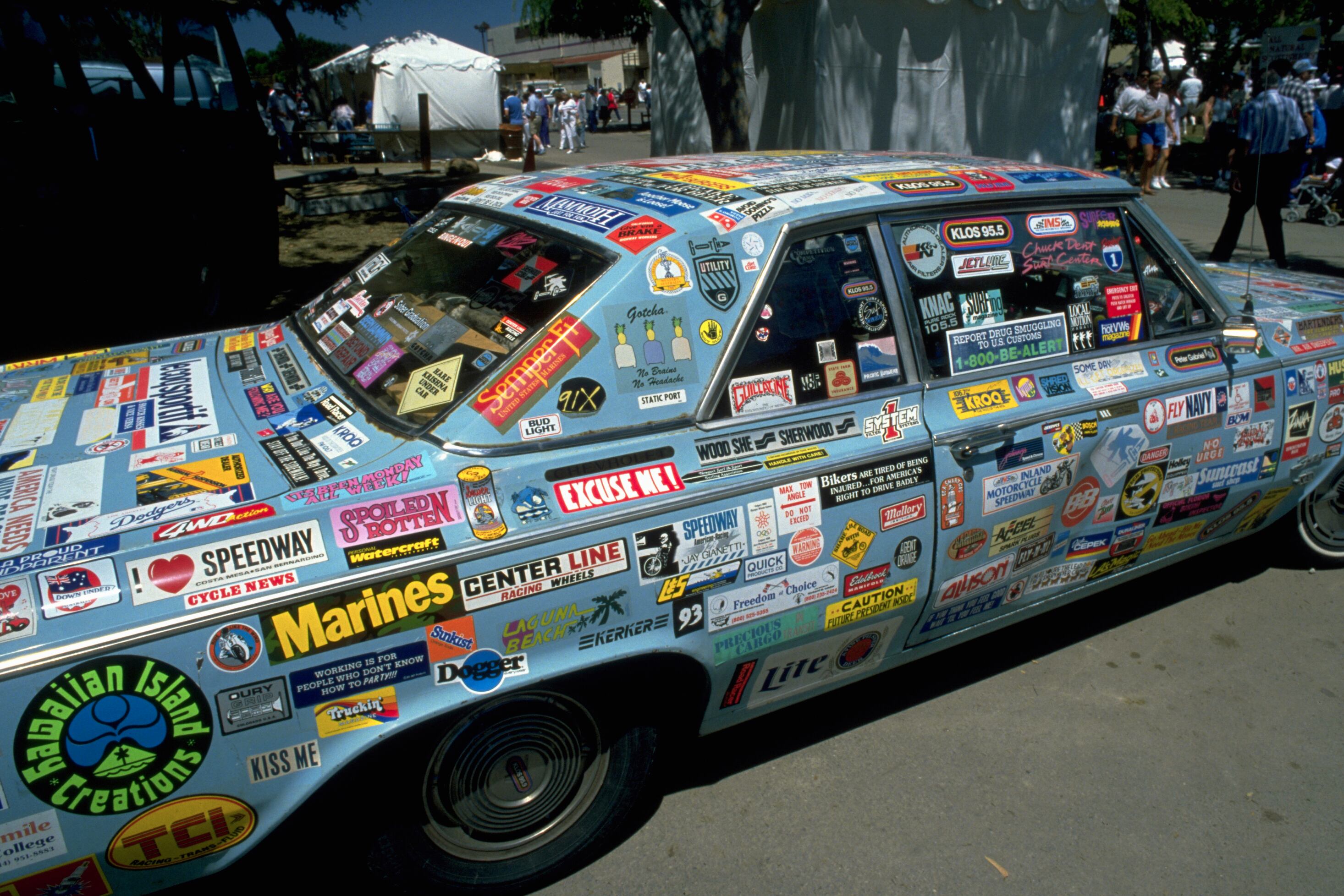 Carro con stickers, imagen de referencia. Foto: Getty Images