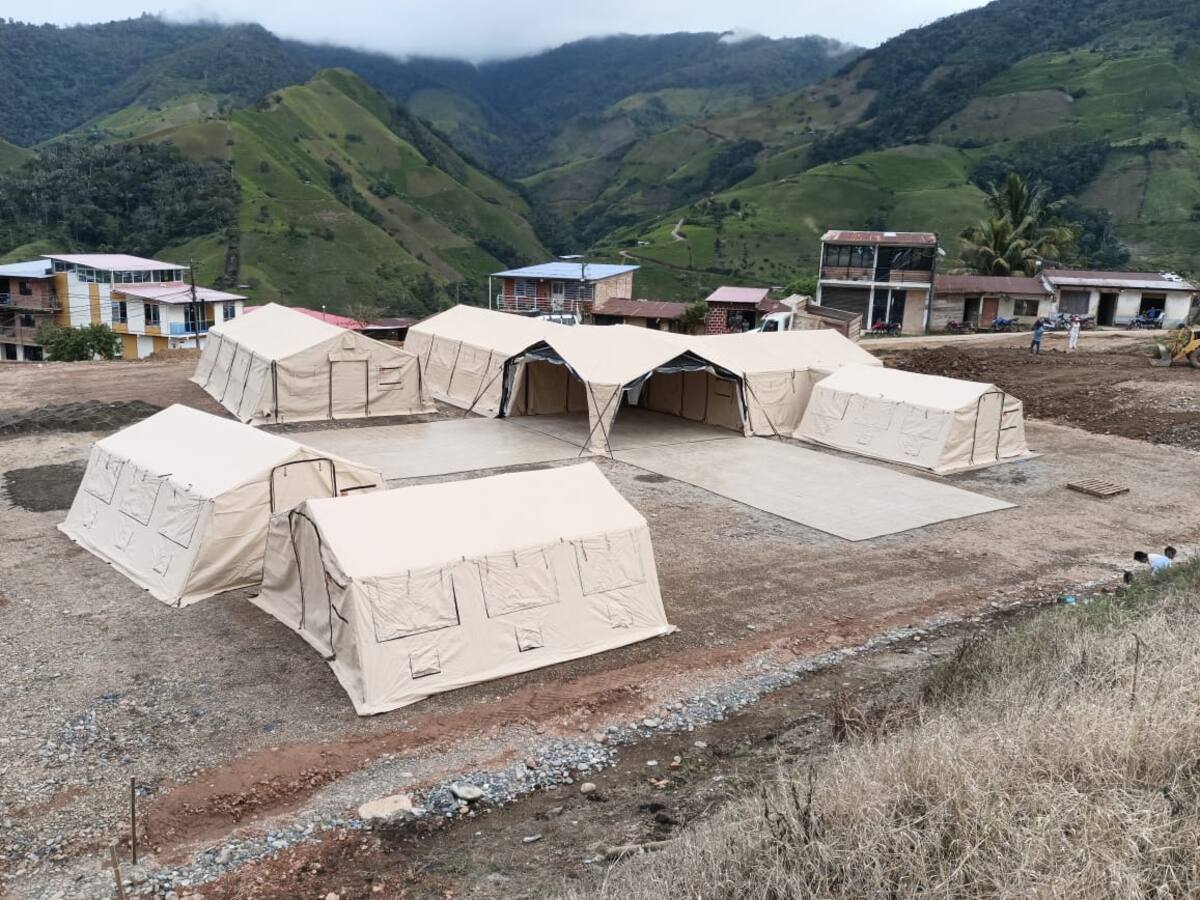 Tras ataques de las disidencias, evalúan la reubicación del hospital de campaña en El Plateado Cauca