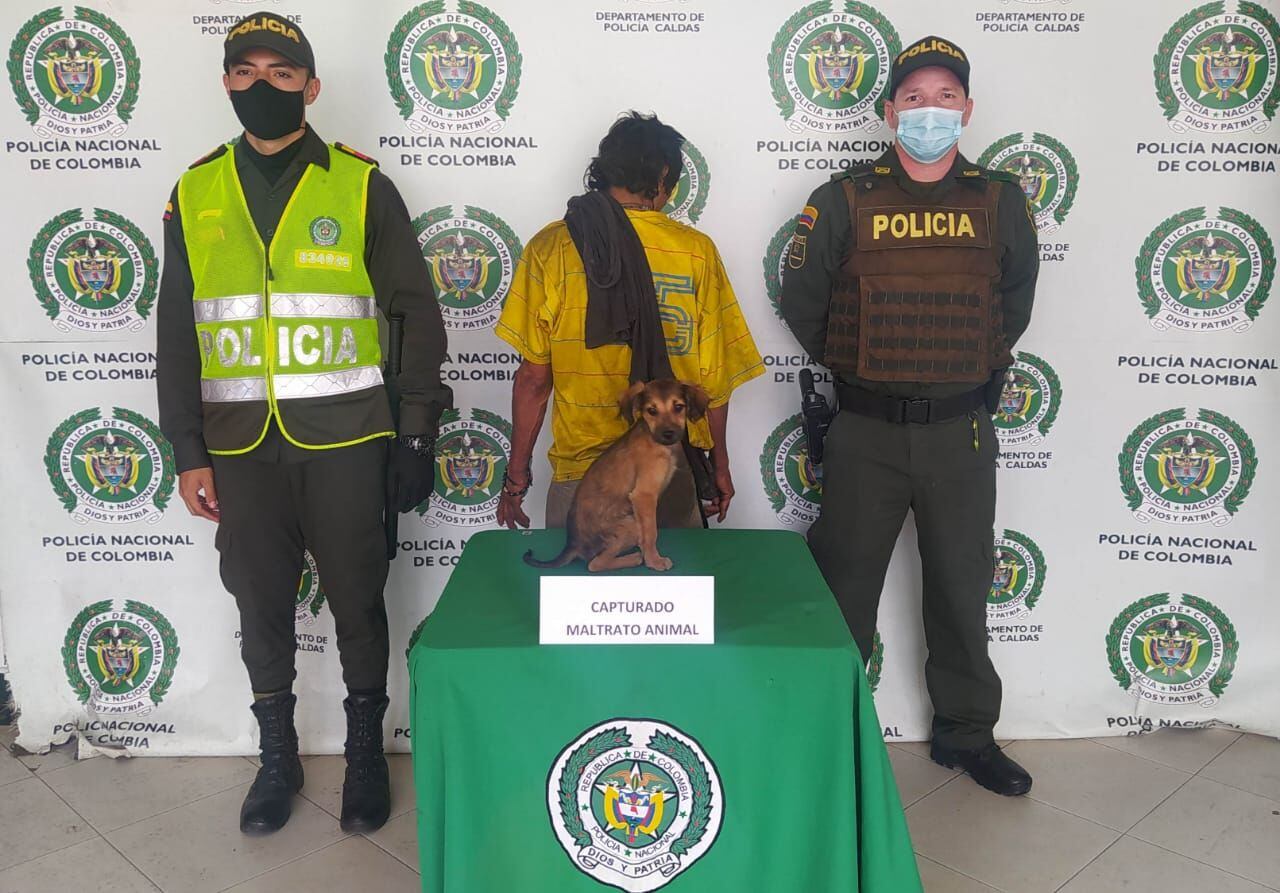 Lo capturaron por posiblemente agredir a su perro. Crédito: Policía de Caldas.