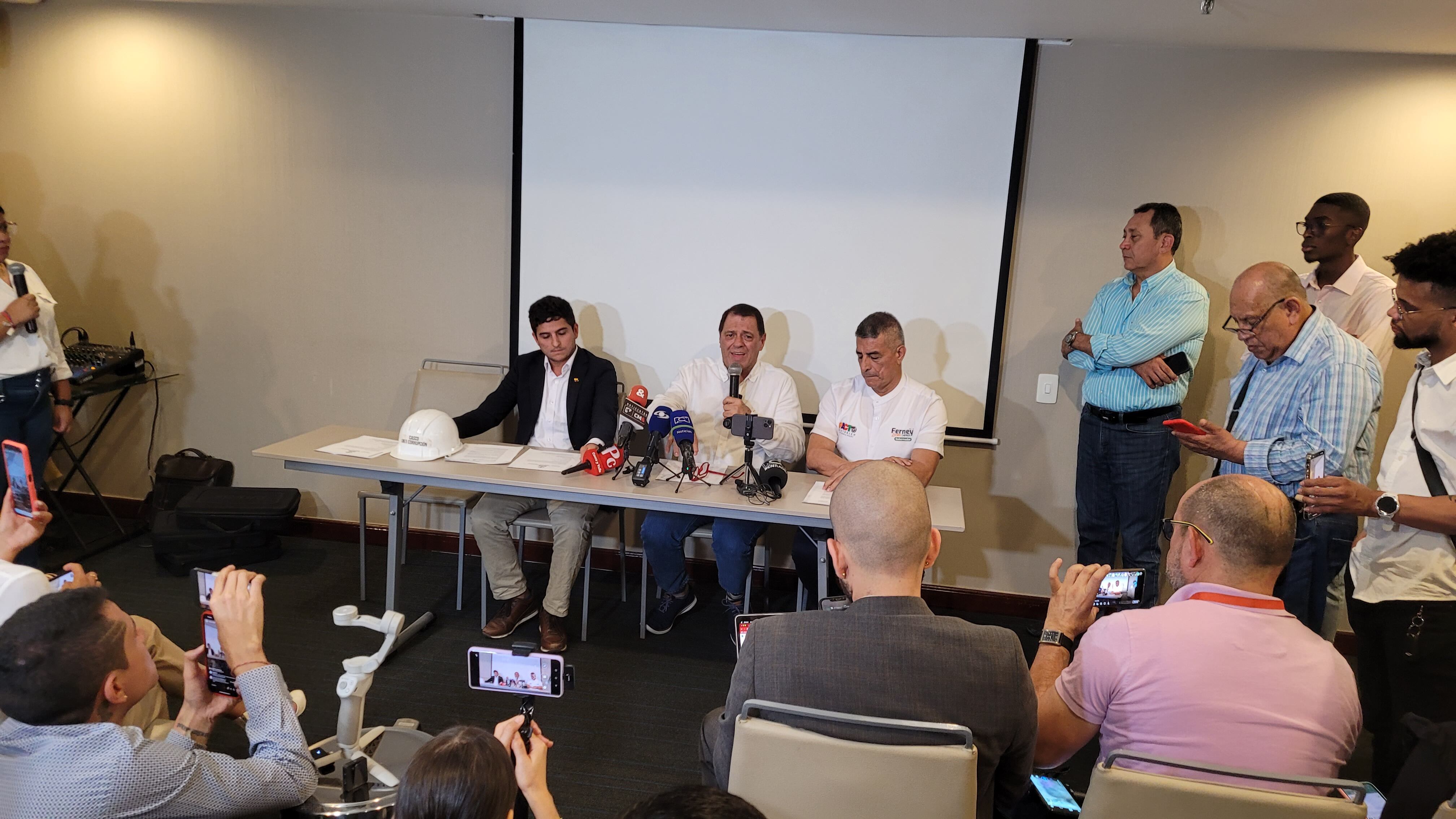 Candidatos a la Gobernación del Valle piden que se designe un gobernador ad hoc. Foto: W Radio.