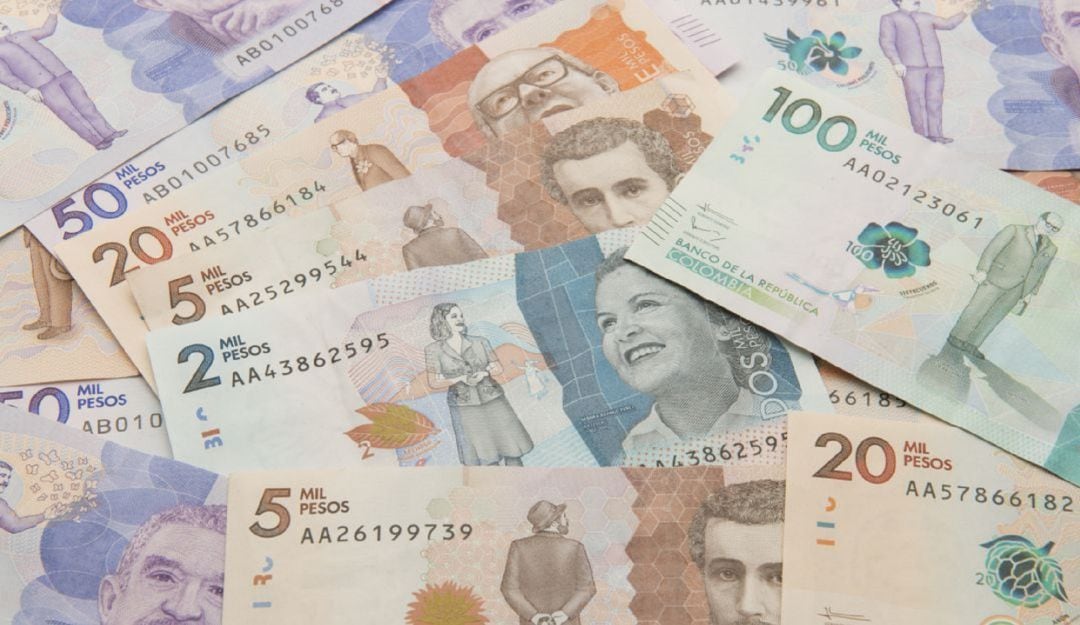 Pesos colombianos.