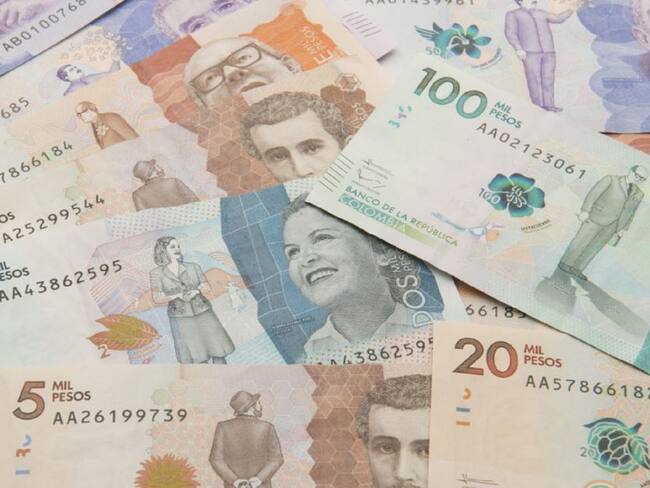 Pesos colombianos.