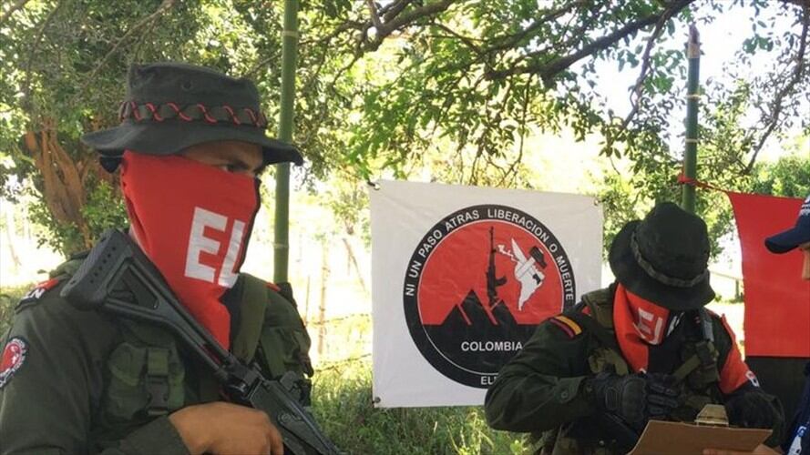 Supuestos integrantes del ELN incendiaron un camión en la Sierra Nevada. Imagen de referencia. Foto: Colprensa
