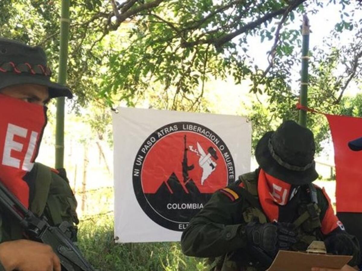 Supuestos integrantes del ELN incendiaron un camión en la Sierra Nevada