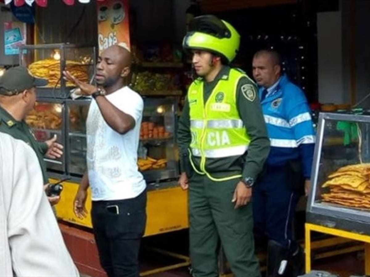 Futbolista Pablo Armero detenido por conducir en estado de embriaguez