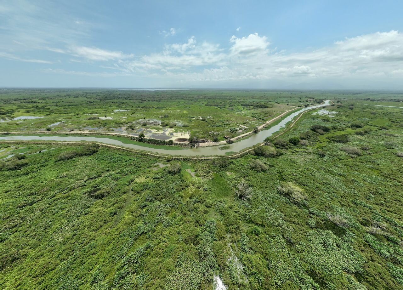 Autoridades ambientales lideran mesa técnica para mitigar riesgo de desbordamientos del río Sevilla/ Corpamag.