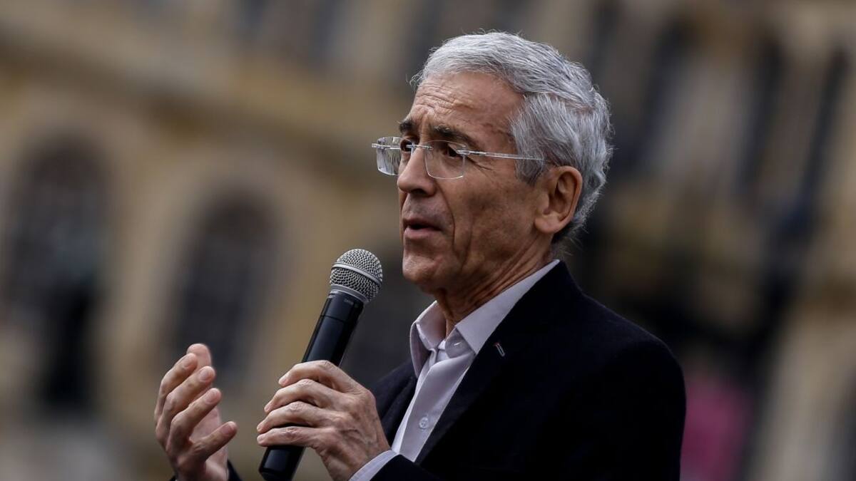 No habrá tribunal de honor: padre de Roux sobre caso Santrich