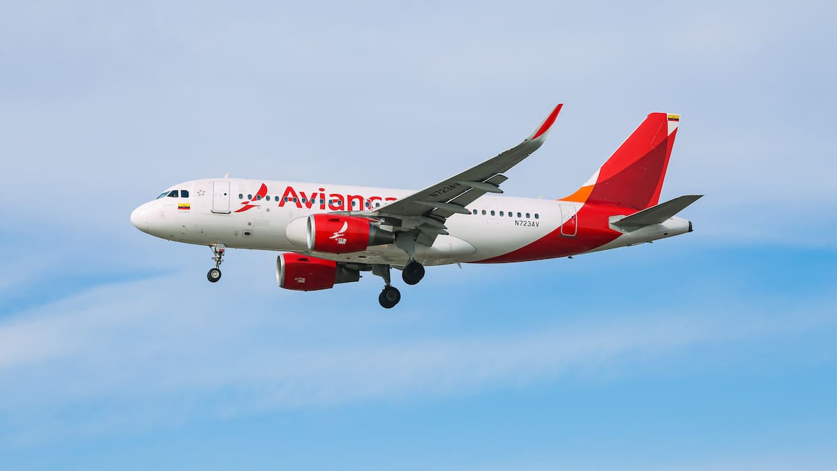 Avión de Avianca tuvo que regresar a Bogotá por “comportamiento inadecuado” de 2 pasajeros